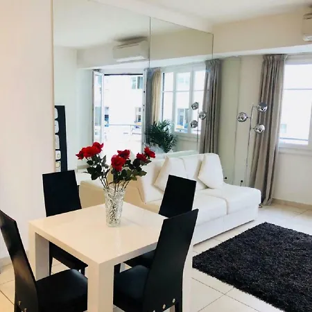 O Palais Des Iles Two Bedroom شقة *